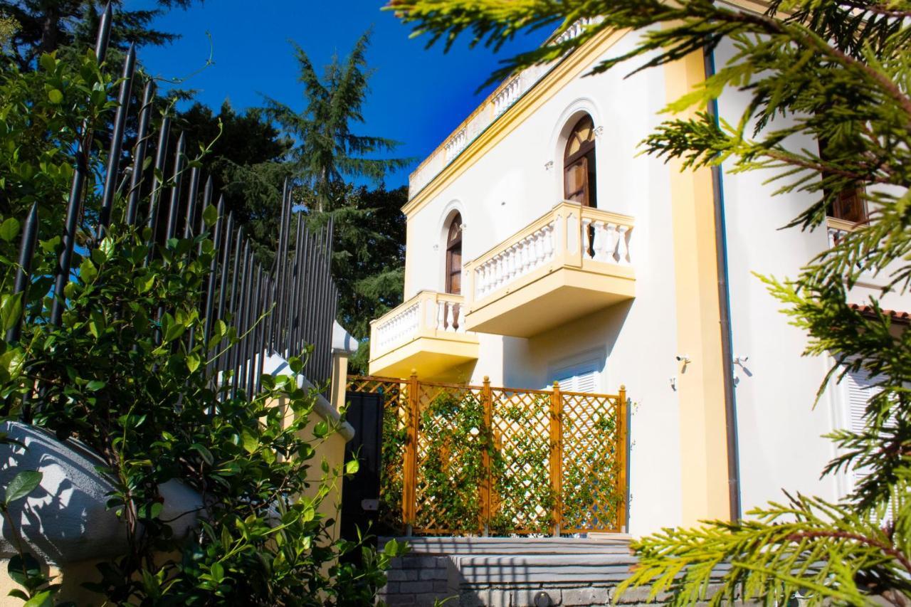 Relais Villa Montedonzelli Неаполь Экстерьер фото